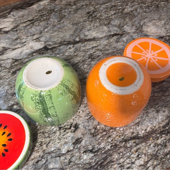 Fruit-Themed Ceramic Containers - Picture 4 of 6
